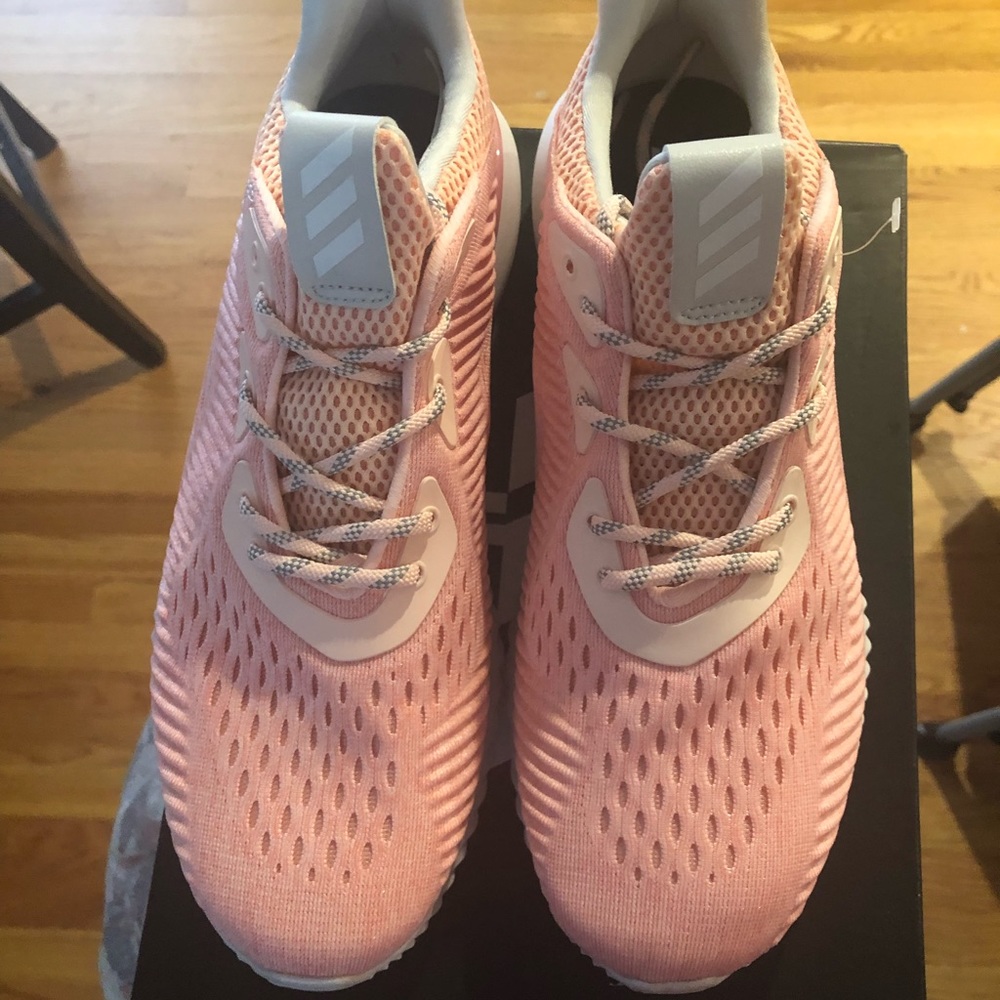 Adidas Sneakers